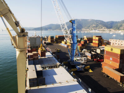 Gli agenti marittimi raccomandatari di Dario Perioli Group sono esperti del trasporto e della logistica marittima